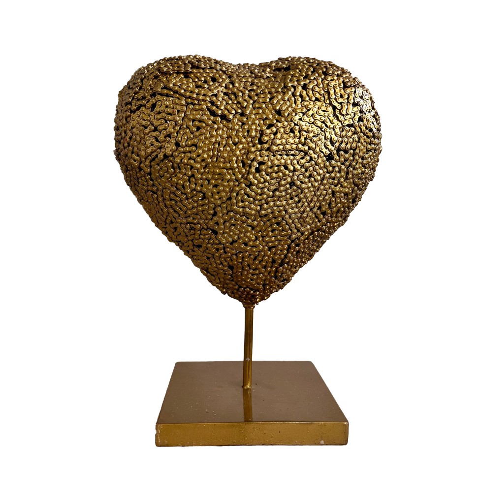 Coeur or chaines sculpture métallique 45x30x20cm