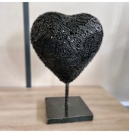 Coeur noir chaines sculpture métallique 45x30x20cm