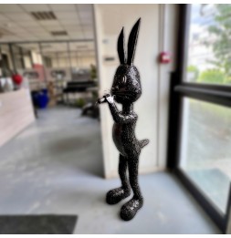 Lapin cartoon sculpture métallique 160x40x45cm