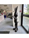 Lapin cartoon sculpture métallique 160x40x45cm