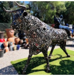 Taureau sculpture métallique 300x185x70cm
