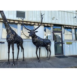 Cerf sculpture métallique 270x200x150cm