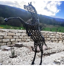 Cheval cabré sculpture métallique 320x90x150cm
